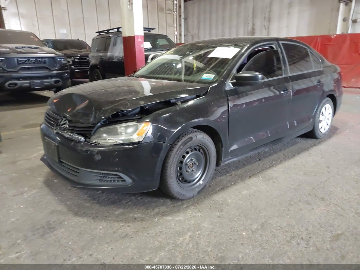2014 VOLKSWAGEN JETTA 2.0L S — снимка 2