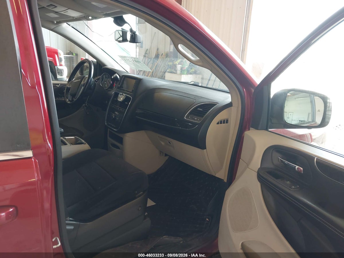 2011 CHRYSLER TOWN & COUNTRY TOURING — снимка 5
