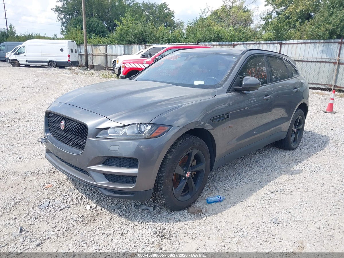 2017 JAGUAR F-PACE 35T PREMIUM — photo 2