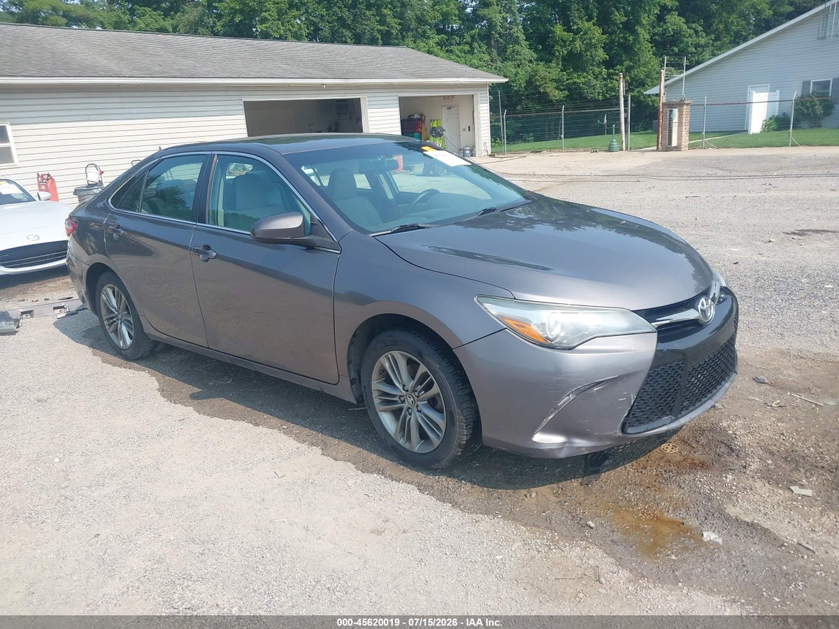 2017 TOYOTA CAMRY SE