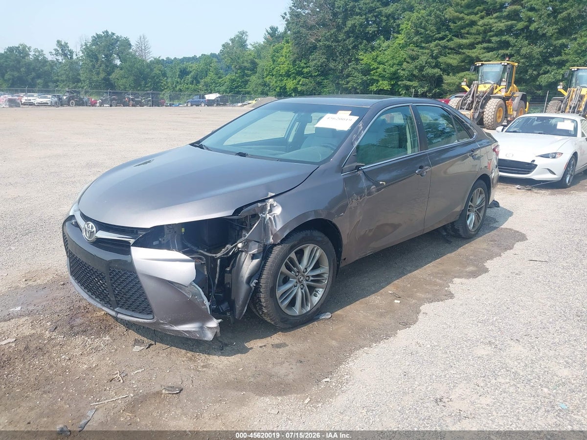 2017 TOYOTA CAMRY SE — снимка 2