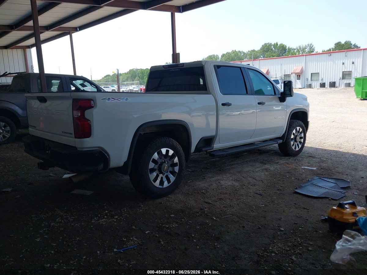 2022 CHEVROLET SILVERADO 2500HD 4WD STANDARD BED CUSTOM — снимка 4