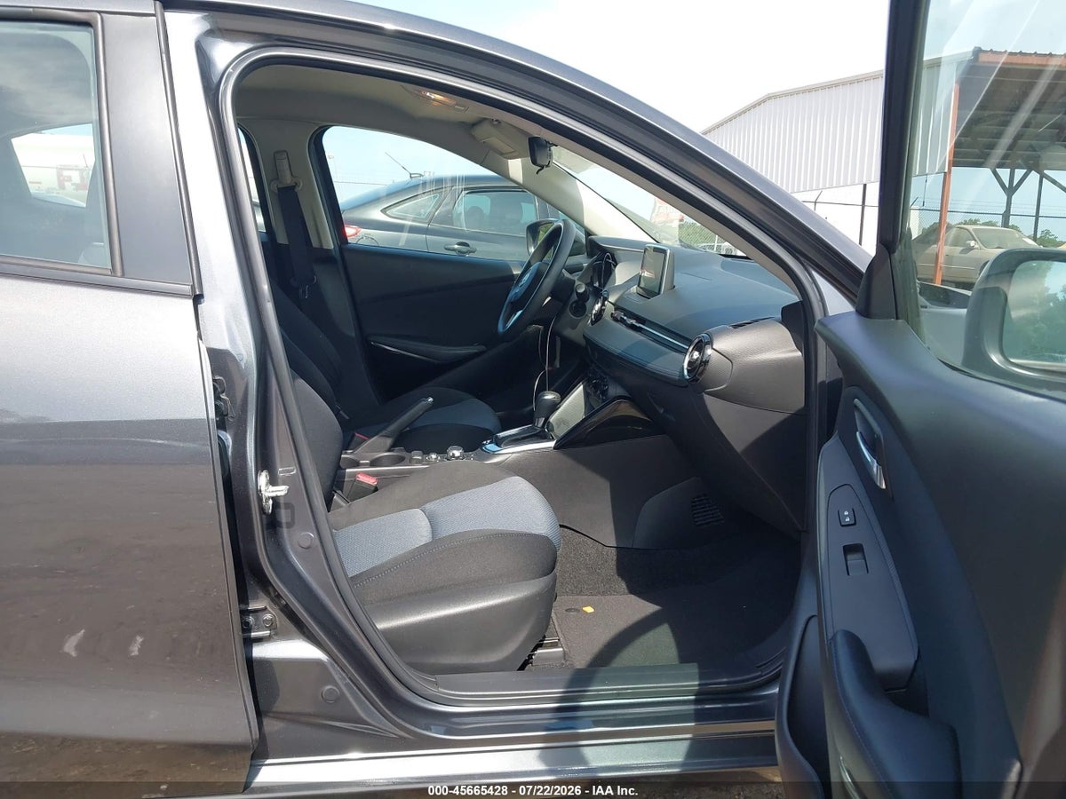 2016 SCION IA — снимка 5