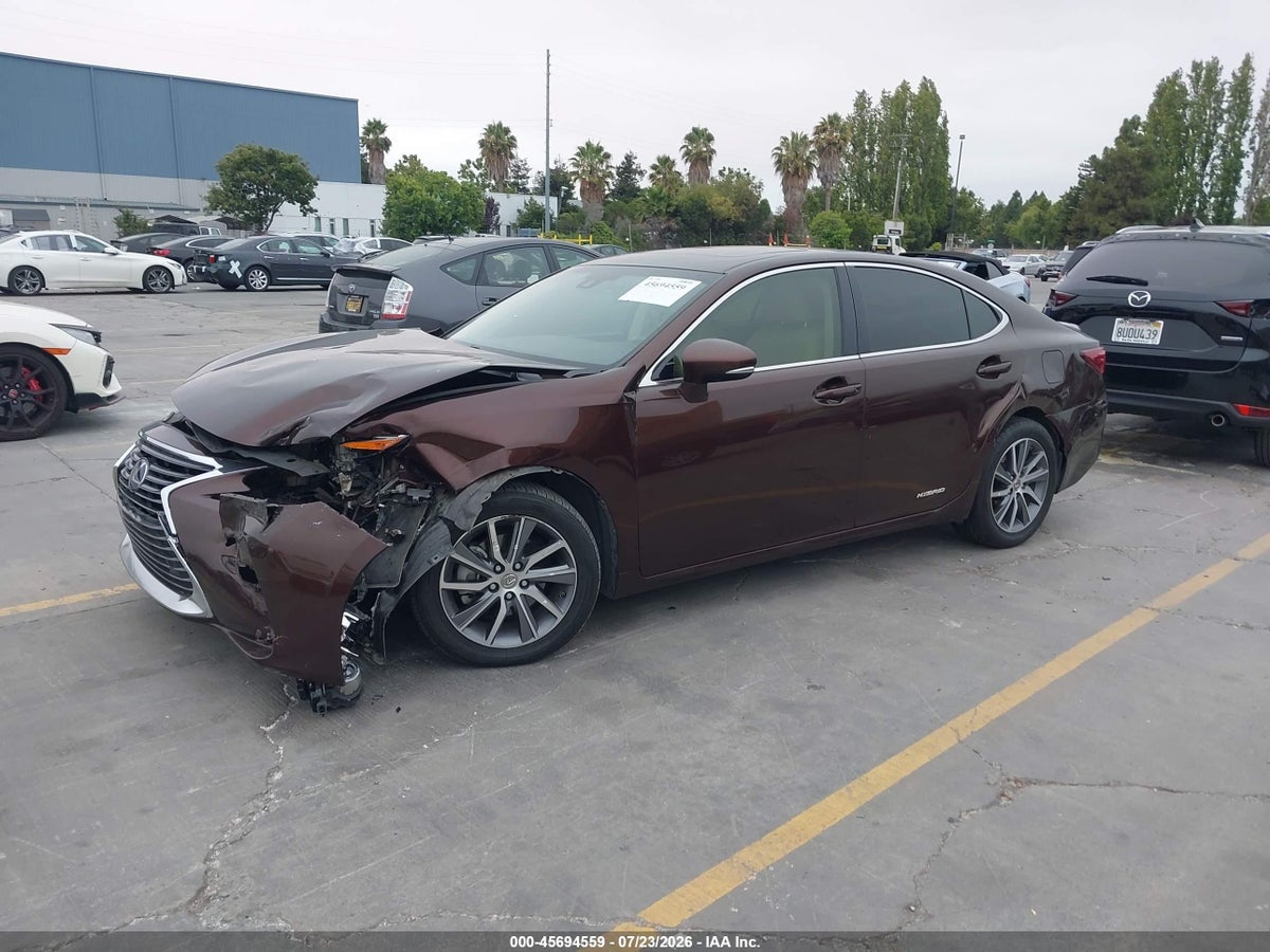 2018 LEXUS ES 300H — снимка 2