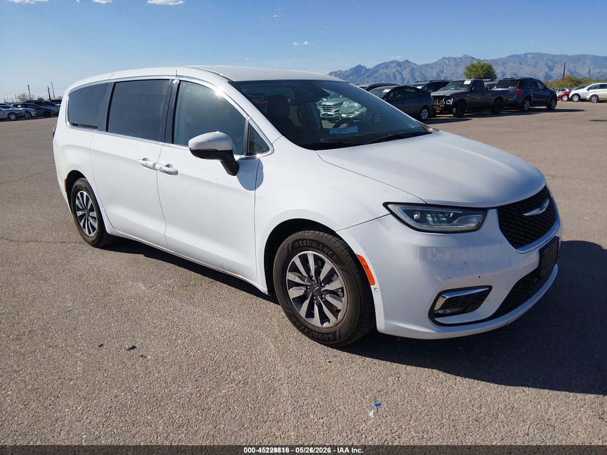 2023 CHRYSLER PACIFICA HYBRID TOURING L