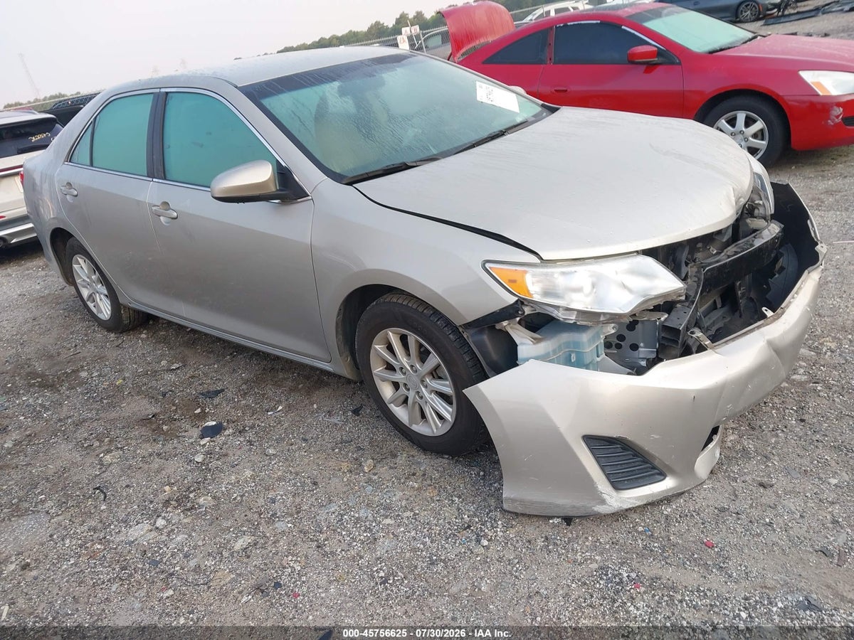 2013 TOYOTA CAMRY LE