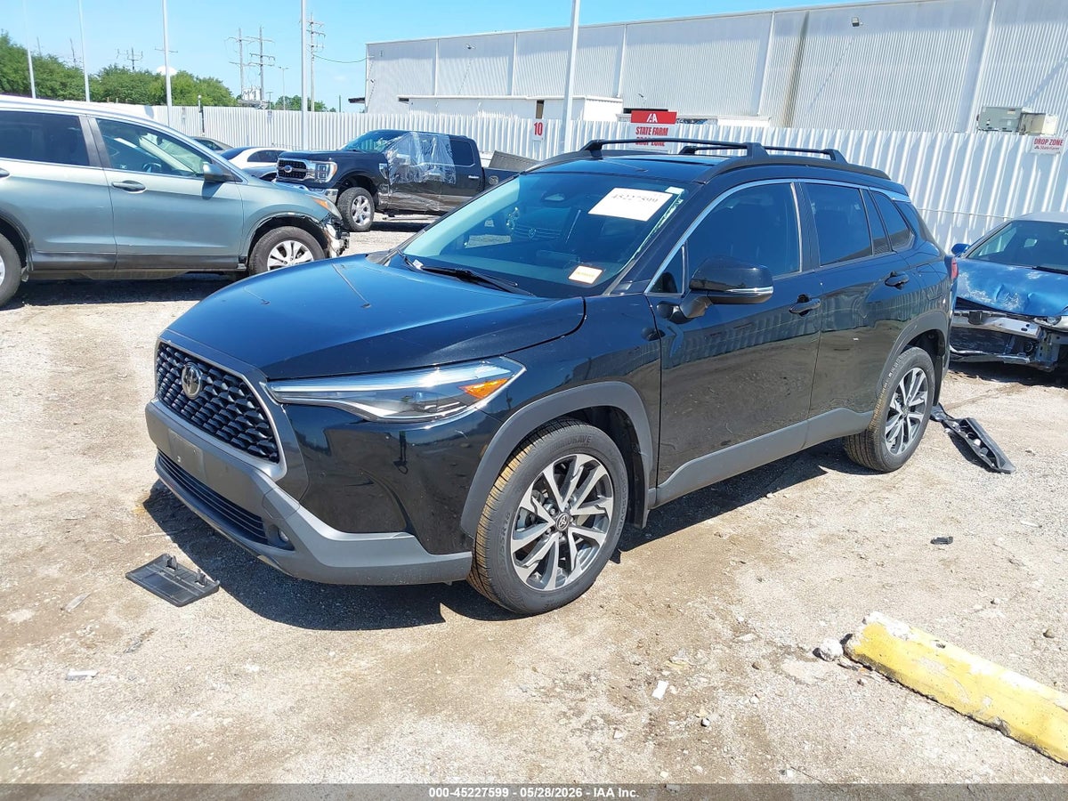 2023 TOYOTA COROLLA CROSS XLE — снимка 2