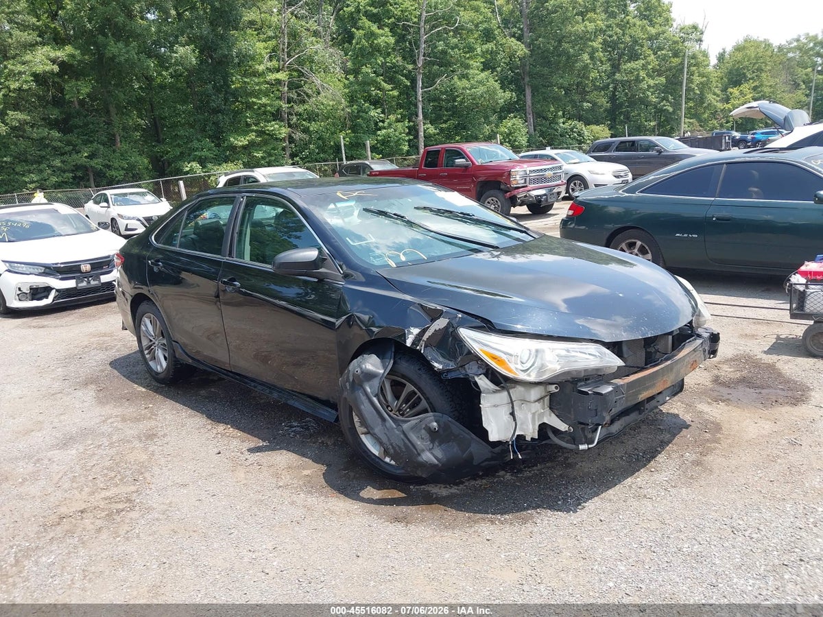 2016 TOYOTA CAMRY SE