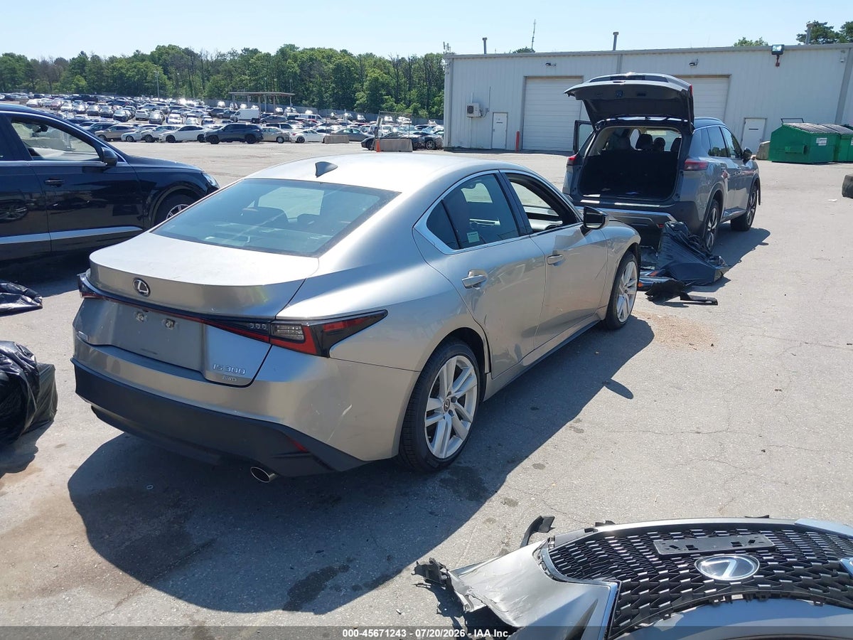 2021 LEXUS IS 300 — снимка 4