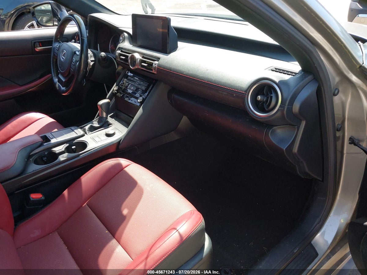 2021 LEXUS IS 300 — снимка 5