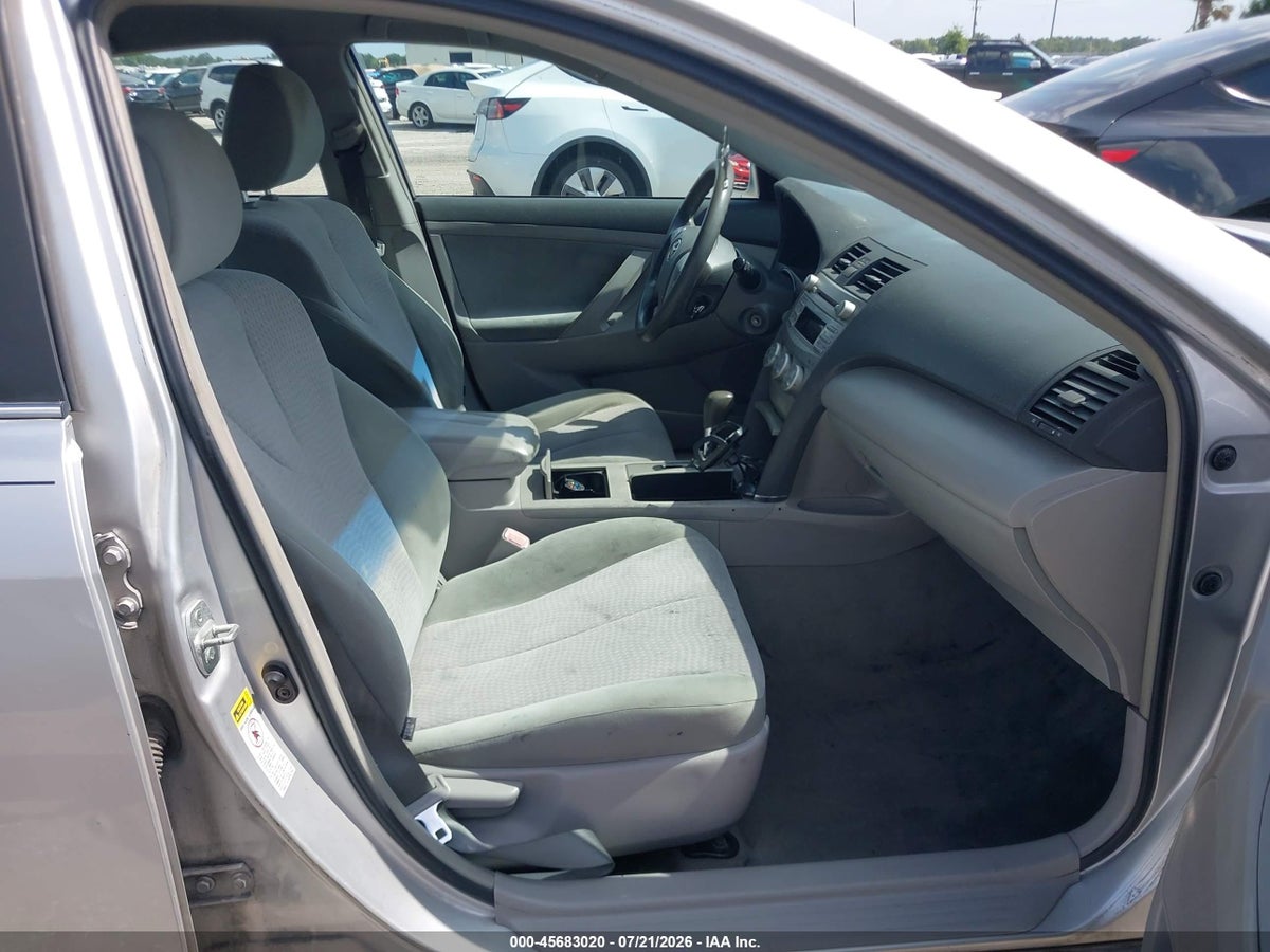 2011 TOYOTA CAMRY LE — снимка 5