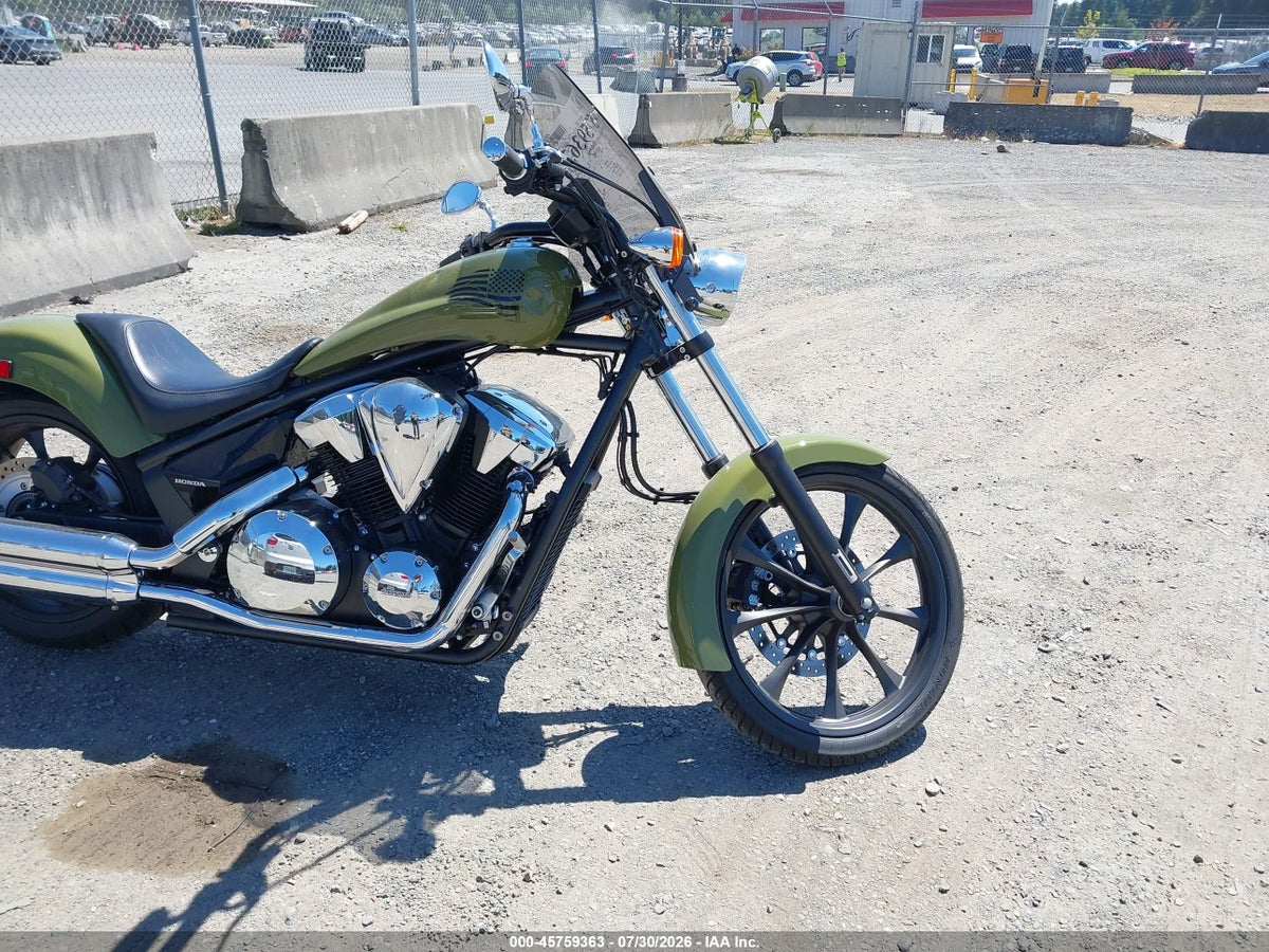 2025 HONDA VT1300 CXA