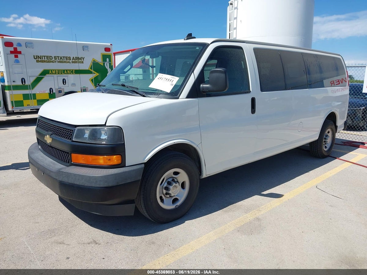 2019 CHEVROLET EXPRESS 3500 LS — снимка 2