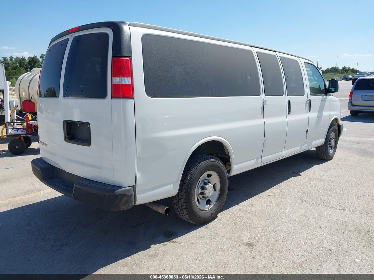 2019 CHEVROLET EXPRESS 3500 LS — снимка 4