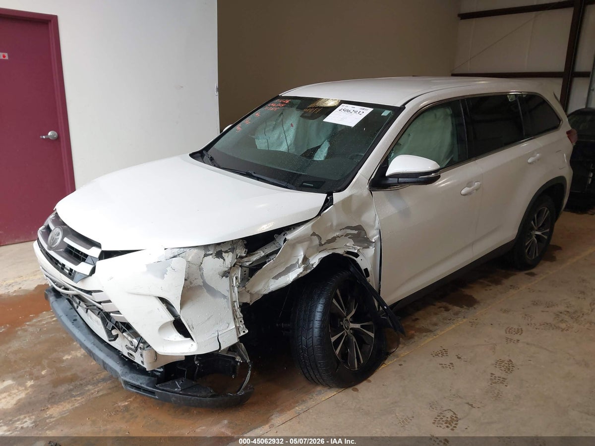 2019 TOYOTA HIGHLANDER LE — снимка 2