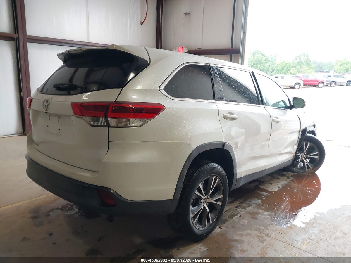 2019 TOYOTA HIGHLANDER LE — снимка 4