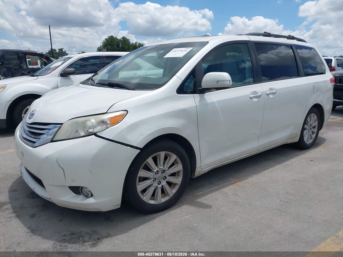 2014 TOYOTA SIENNA LIMITED V6 7 PASSENGER — снимка 2