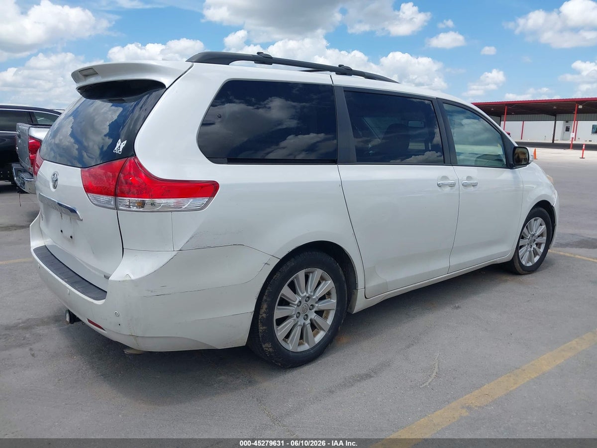 2014 TOYOTA SIENNA LIMITED V6 7 PASSENGER — снимка 4