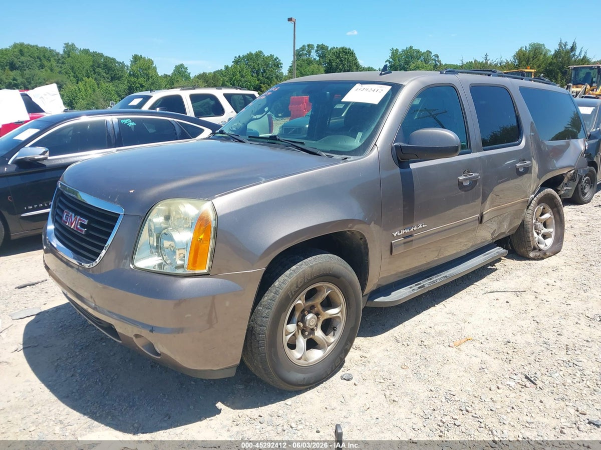 2013 GMC YUKON XL 1500 SLT — снимка 2