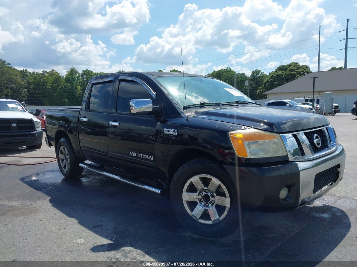 2011 NISSAN TITAN SV