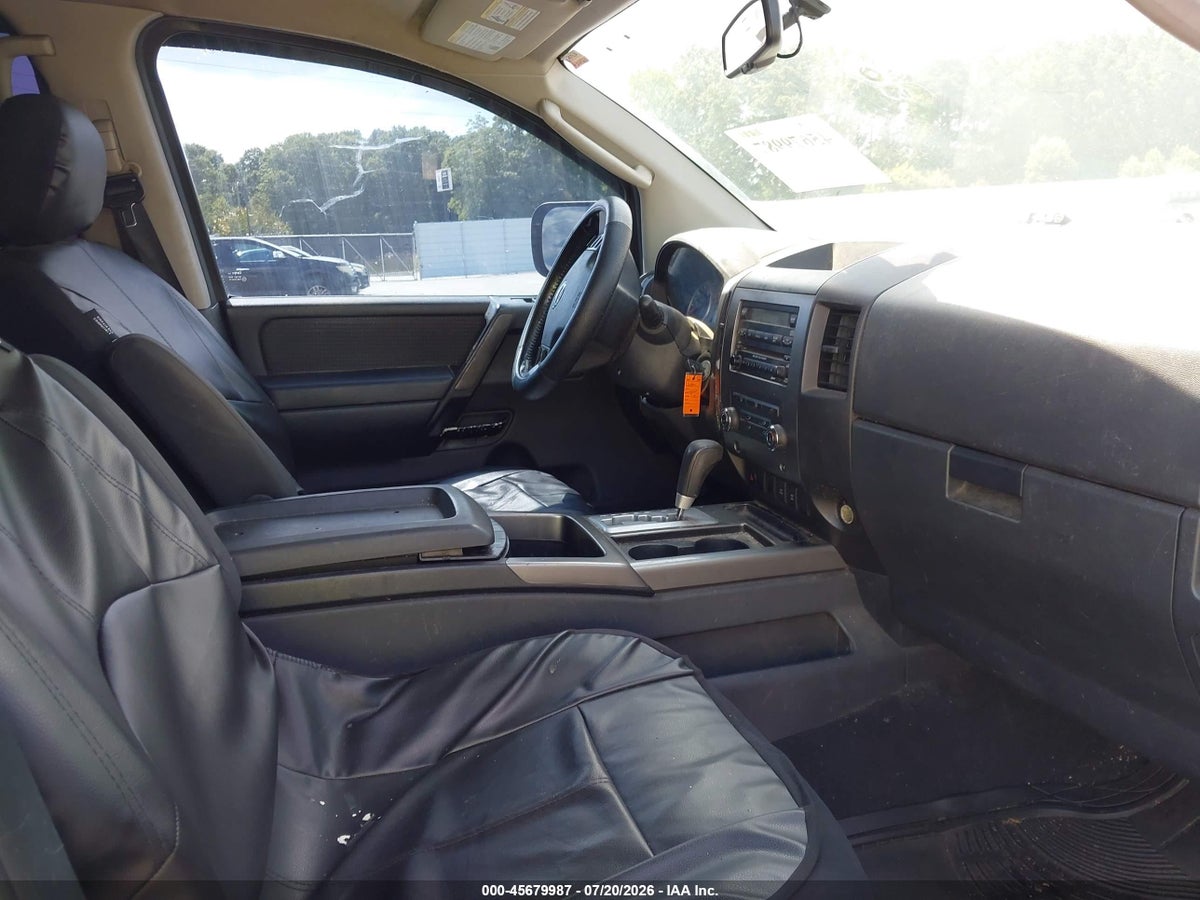2011 NISSAN TITAN SV — снимка 5