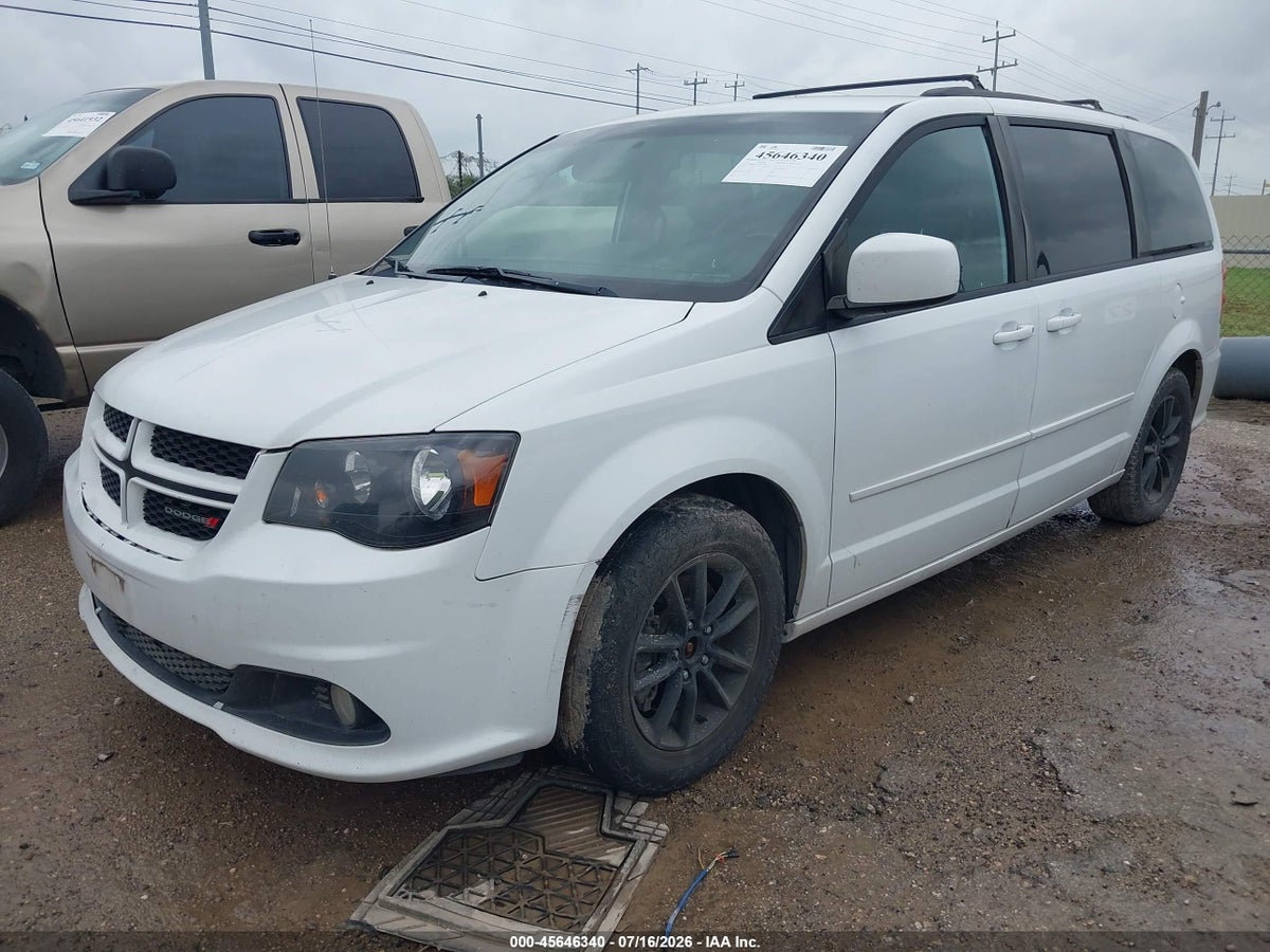 2016 DODGE GRAND CARAVAN R/T — снимка 2