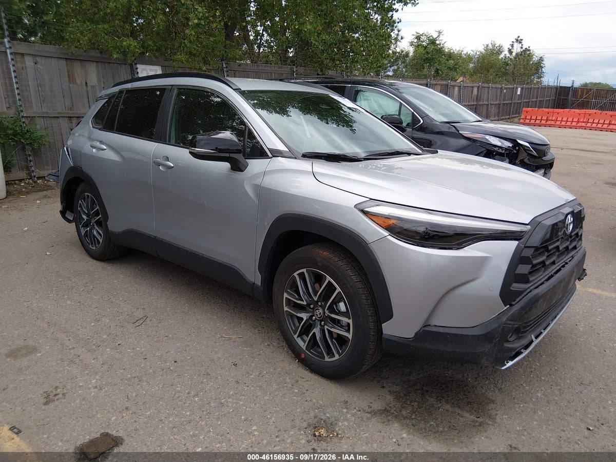 2026 TOYOTA COROLLA CROSS XLE