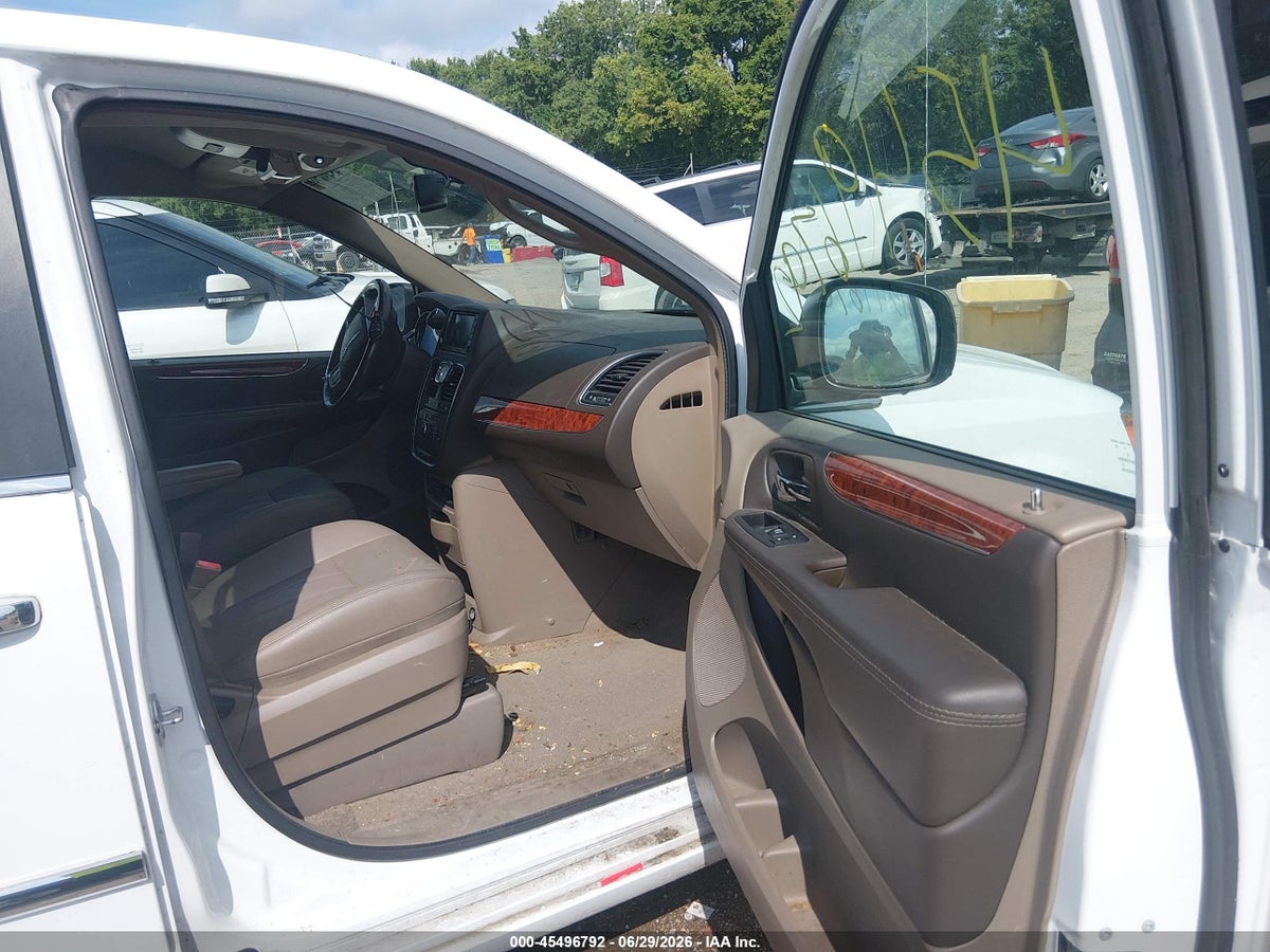 2016 CHRYSLER TOWN & COUNTRY TOURING — снимка 5