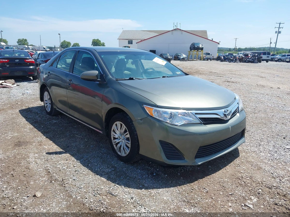 2013 TOYOTA CAMRY LE