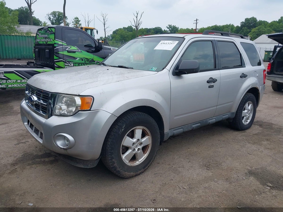 2010 FORD ESCAPE XLT — снимка 2