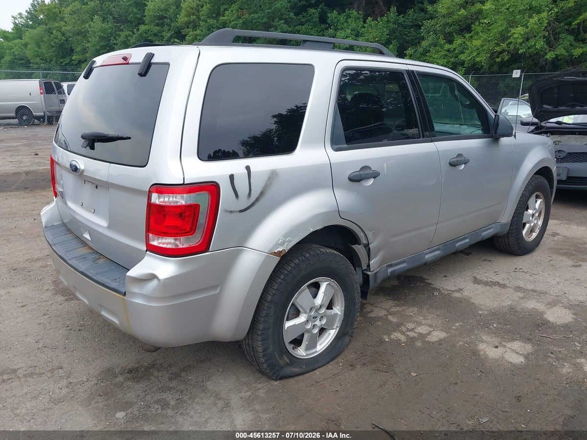 2010 FORD ESCAPE XLT — снимка 4