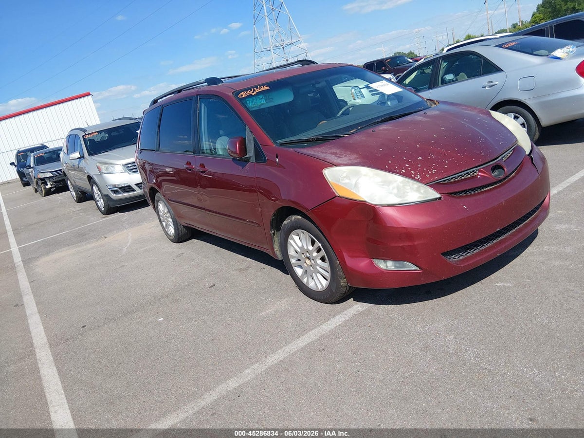 2010 TOYOTA SIENNA XLE