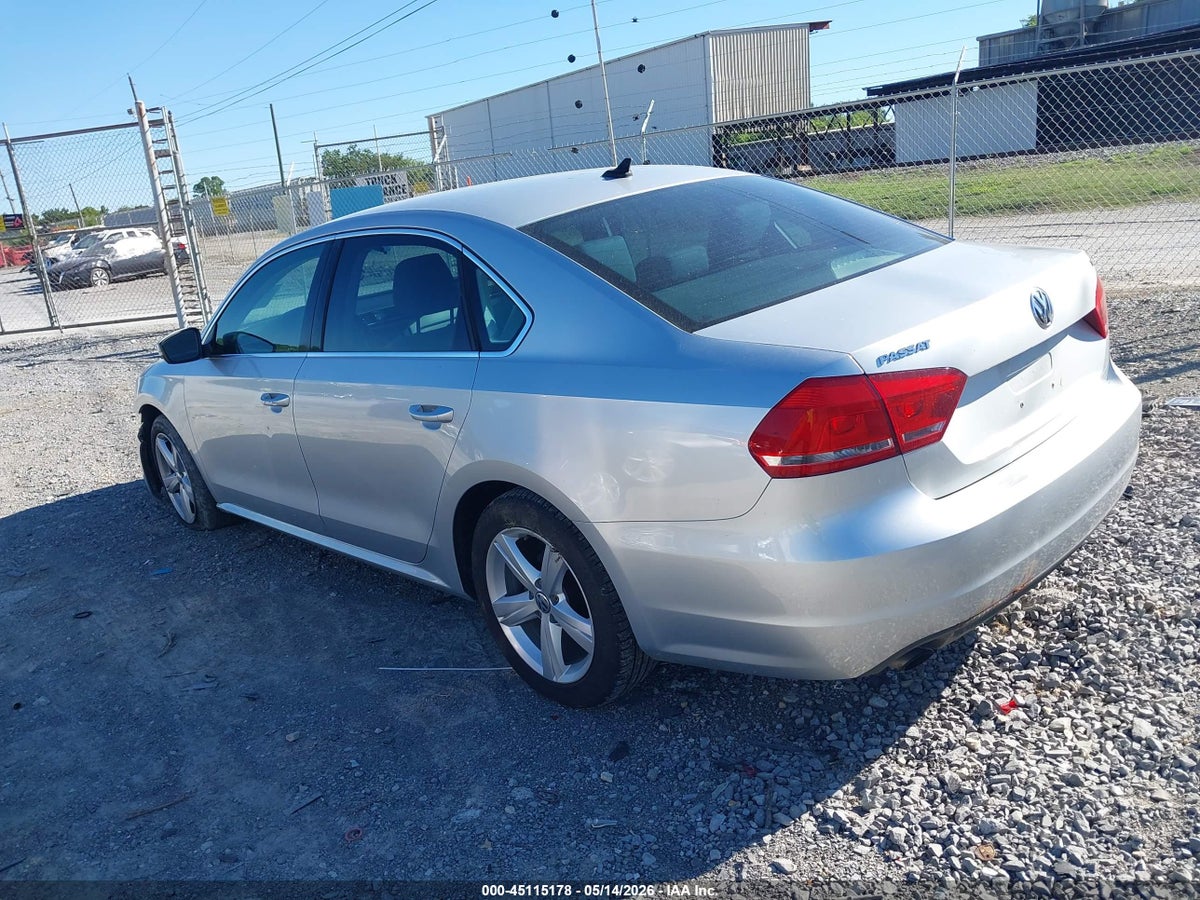 2015 VOLKSWAGEN PASSAT 1.8T LIMITED EDITION — снимка 3