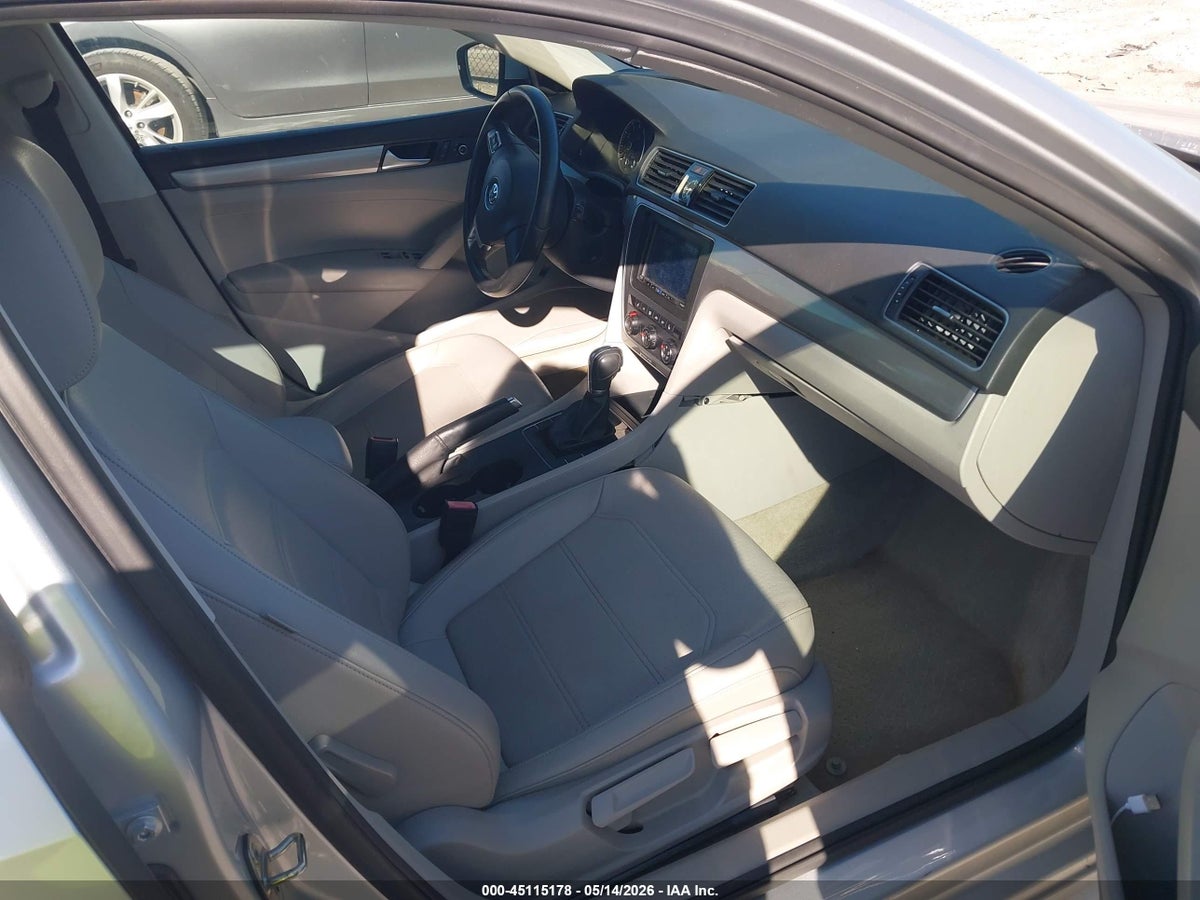 2015 VOLKSWAGEN PASSAT 1.8T LIMITED EDITION — снимка 5