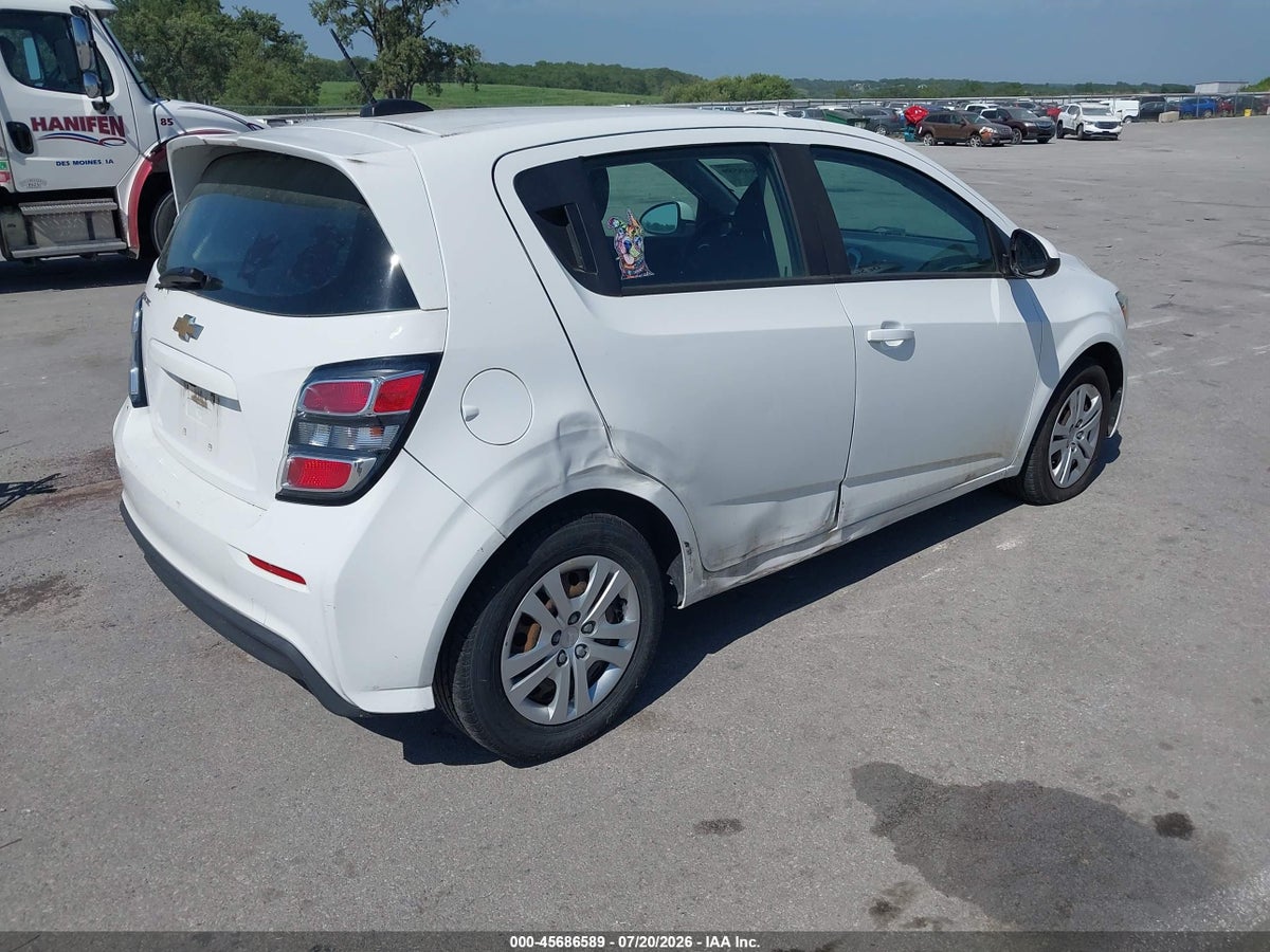 2017 CHEVROLET SONIC LT AUTO — снимка 4