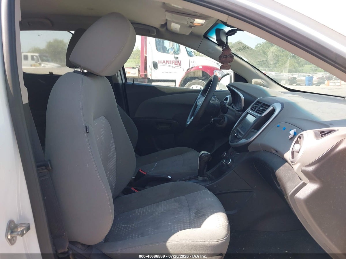 2017 CHEVROLET SONIC LT AUTO — снимка 5