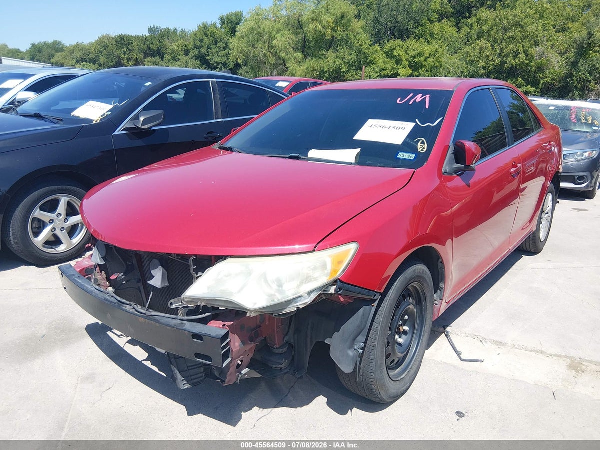 2012 TOYOTA CAMRY LE — снимка 2