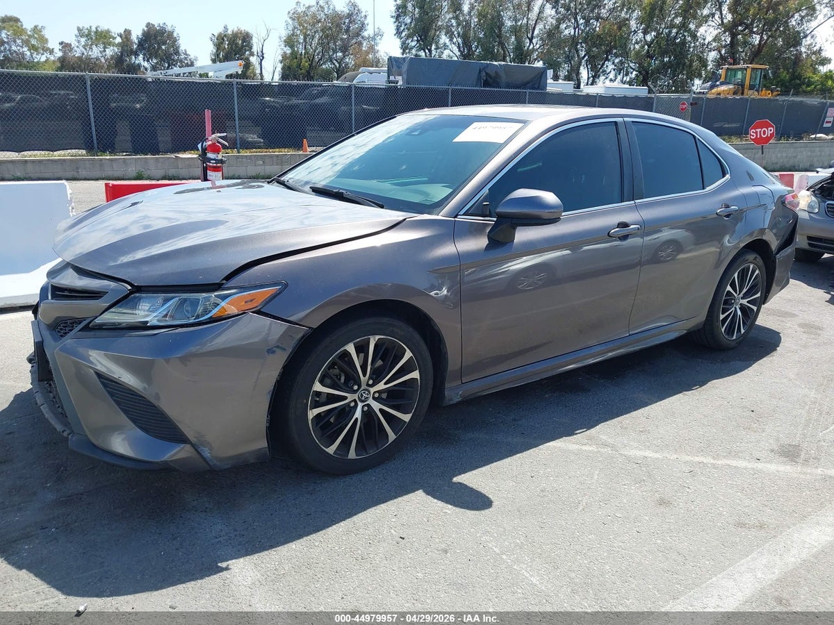 2018 TOYOTA CAMRY SE — снимка 2