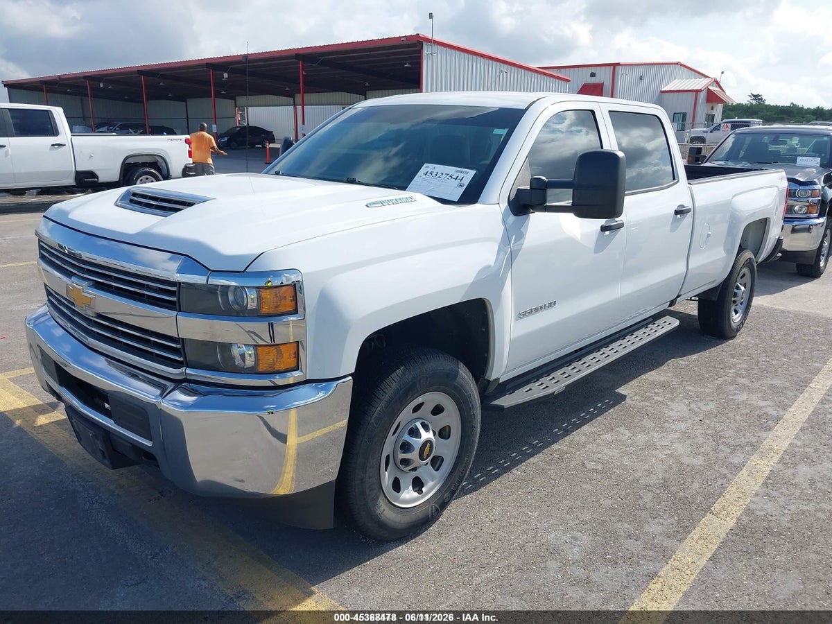 2017 CHEVROLET SILVERADO 3500HD WT — снимка 2