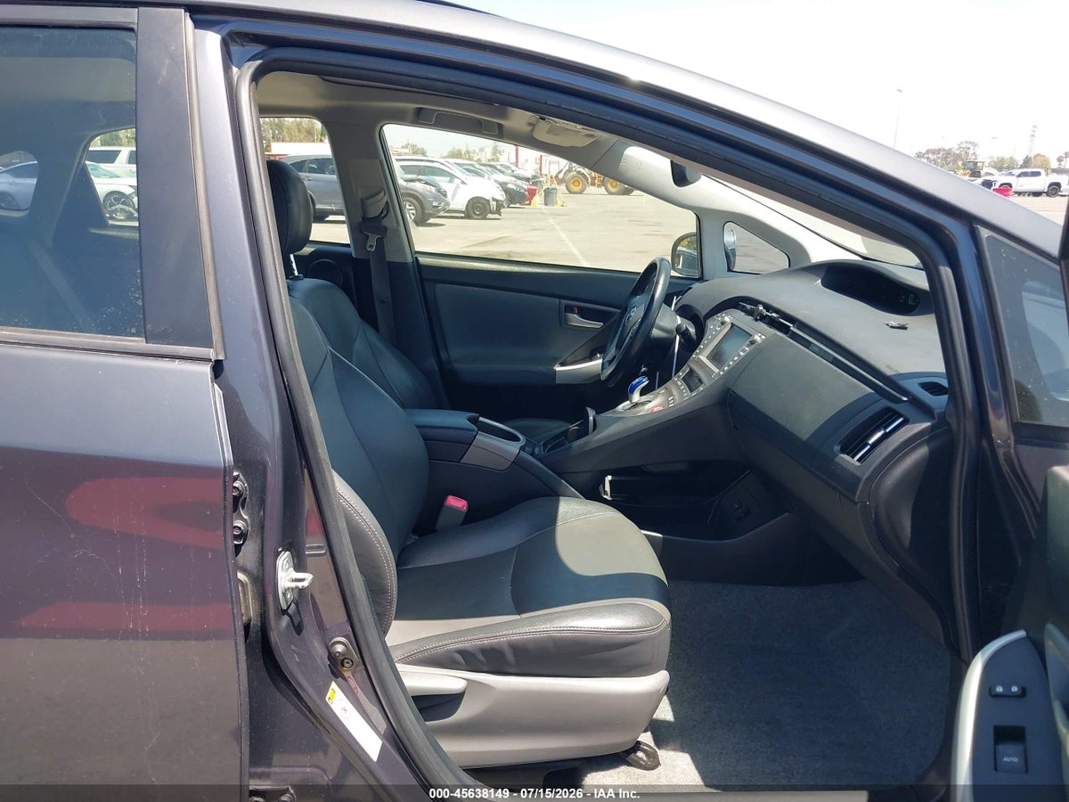 2013 TOYOTA PRIUS FOUR — снимка 5